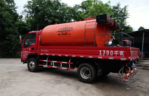 瀝青灑布機(jī)